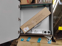 Badkamerspiegel met 3 kastjes. incl. led verlichting. - afbeelding 7 van  11