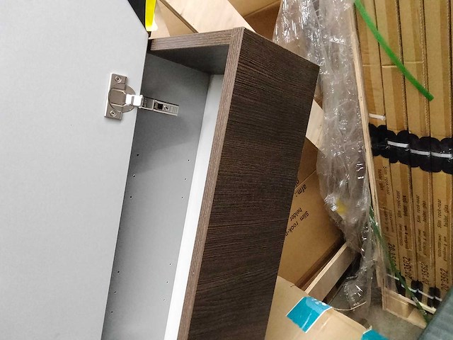 Badkamerspiegel met 3 kastjes. incl. led verlichting. - afbeelding 10 van  11