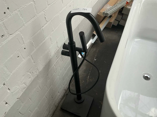 Badkraan zwart voor vrijstaand bad 110cm - afbeelding 1 van  5