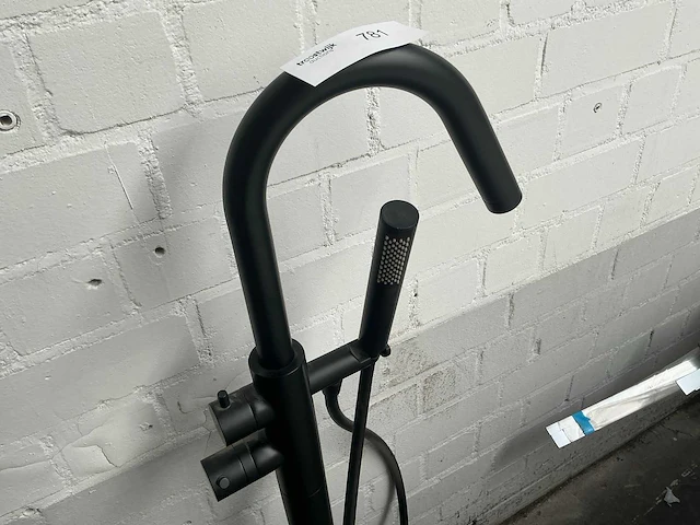 Badkraan zwart voor vrijstaand bad 110cm - afbeelding 5 van  5