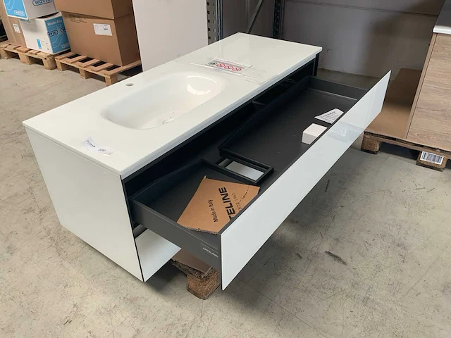 Badmeubel 135cm - afbeelding 3 van  6
