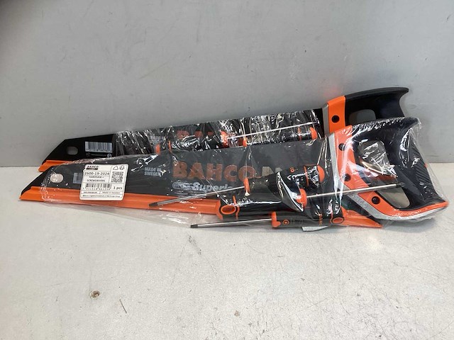 Bahco handzaag + schroevendraaisetje (2x) - afbeelding 1 van  3