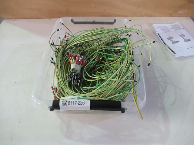 Bak met aansluitkabels - afbeelding 1 van  3