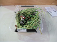 Bak met aansluitkabels - afbeelding 1 van  3