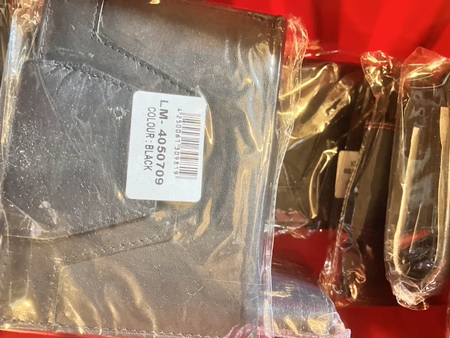 Bakje met 10 lederen portemonees, kwaliteitsproduct - afbeelding 4 van  7