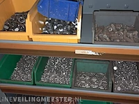 Bakkenkast met inhoud - afbeelding 5 van  16