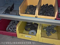 Bakkenkast met inhoud - afbeelding 8 van  16