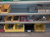 Bakkenkast met inhoud - afbeelding 16 van  16