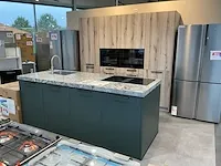 Baku eiland keukenopstelling