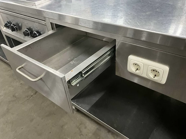 Bakwand met gasfornuis - afbeelding 5 van  11