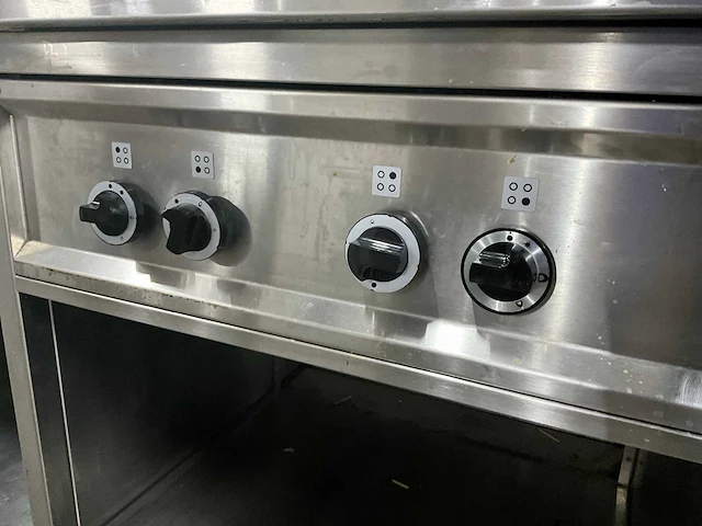 Bakwand met gasfornuis - afbeelding 7 van  11