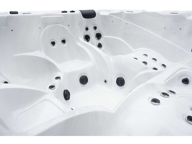 Balboa - spa - jacuzzi en buitenspa - afbeelding 4 van  10