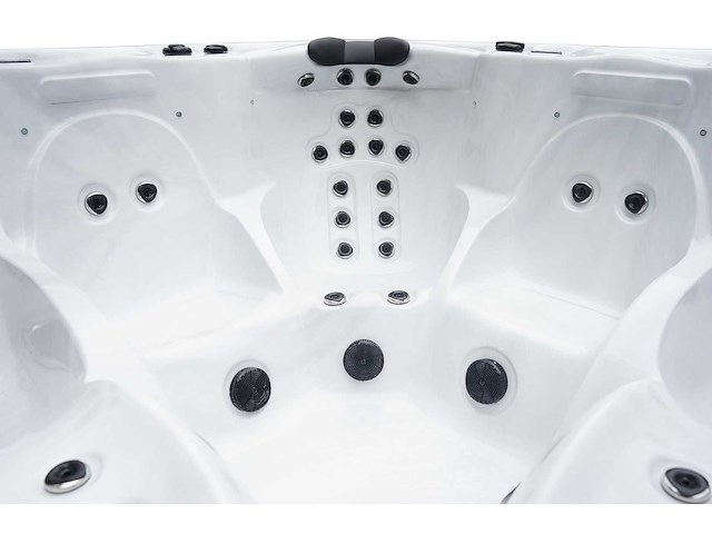 Balboa - spa - jacuzzi en buitenspa - afbeelding 3 van  10
