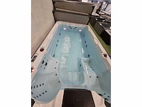 Balboa 10 persoons zwem spa jacuzzi en buitenspa - afbeelding 4 van  29