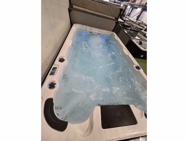 Balboa 10 persoons zwem spa jacuzzi en buitenspa - afbeelding 6 van  29