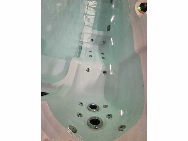 Balboa 10 persoons zwem spa jacuzzi en buitenspa - afbeelding 16 van  29