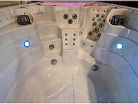 Balboa 15 persoons dubbele cabine jacuzzi en zwemspa - afbeelding 4 van  21