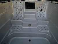 Balboa 15 persoons dubbele cabine jacuzzi en zwemspa - afbeelding 6 van  21