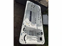 Balboa 15 persoons dubbele cabine jacuzzi en zwemspa - afbeelding 14 van  20