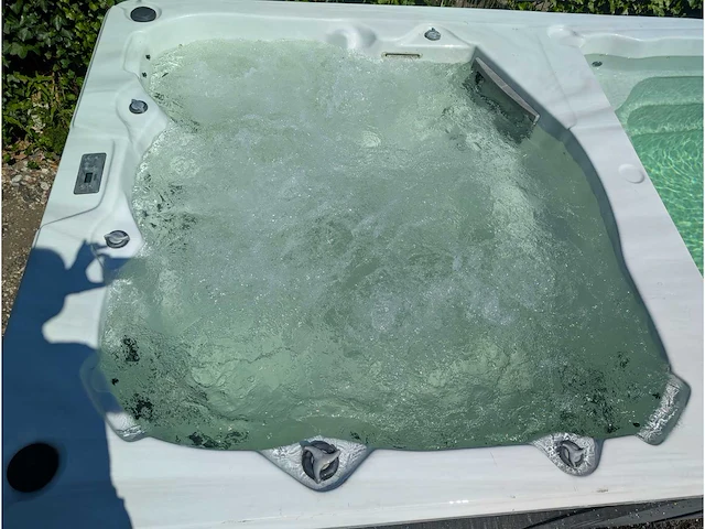 Balboa 15 persoons jacuzzi en zwemspa met warmtepomp - afbeelding 5 van  44