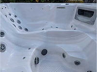 Balboa 15 persoons jacuzzi en zwemspa met warmtepomp - afbeelding 19 van  44