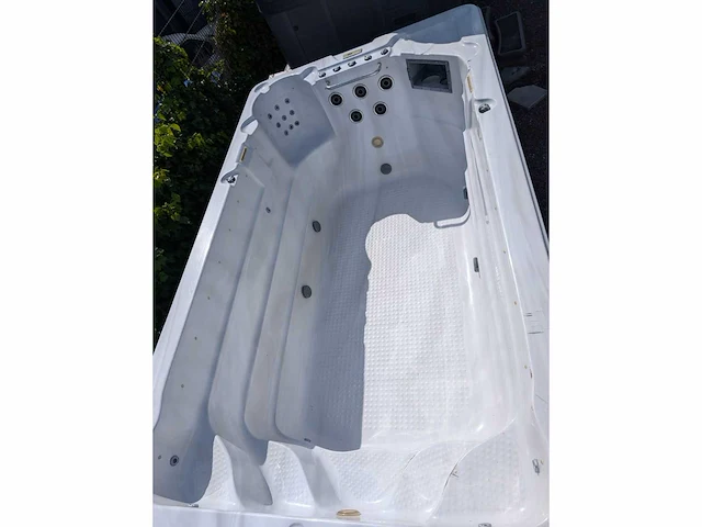 Balboa 15 persoons jacuzzi en zwemspa met warmtepomp - afbeelding 33 van  44