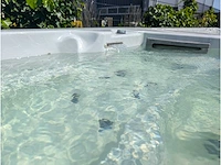 Balboa 15 persoons jacuzzi en zwemspa met warmtepomp - afbeelding 42 van  44