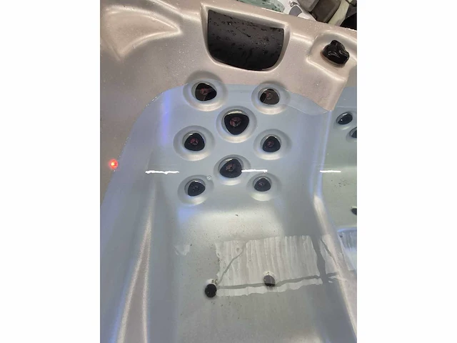 Balboa 18 persoons dubbele cabine jacuzzi en zwemspa - afbeelding 6 van  17