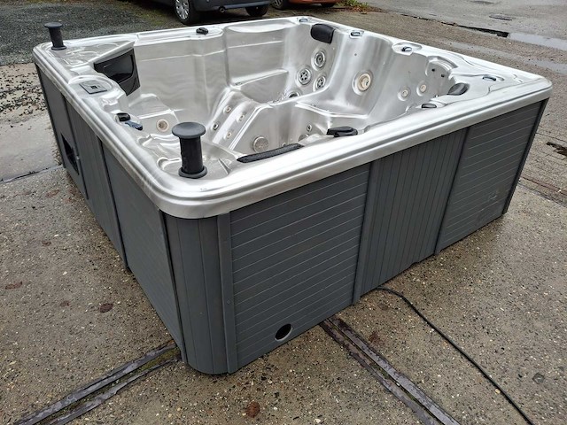 Balboa 6 persoons jacuzzi en buitenspa - afbeelding 7 van  27