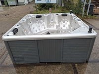 Balboa 6 persoons jacuzzi en buitenspa - afbeelding 21 van  27