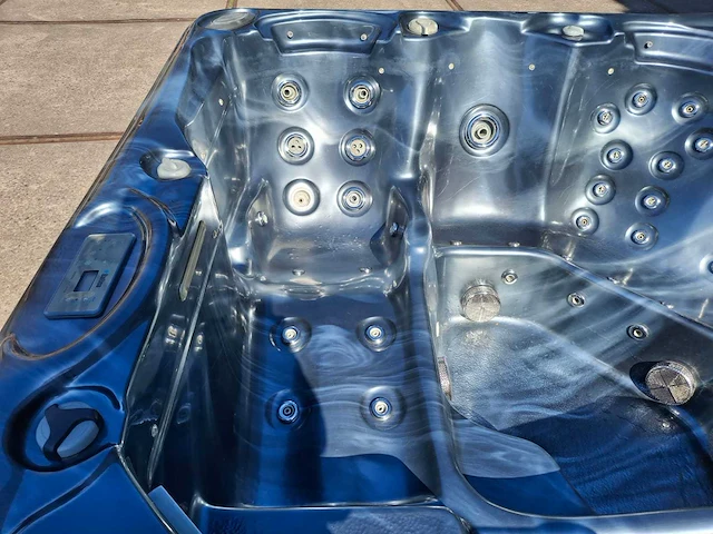 Balboa 6 persoons jacuzzi en buitenspa - afbeelding 7 van  41