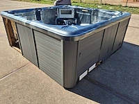 Balboa 6 persoons jacuzzi en buitenspa - afbeelding 31 van  41