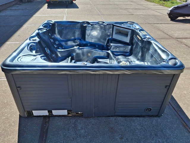 Balboa 6 persoons jacuzzi en buitenspa - afbeelding 23 van  41