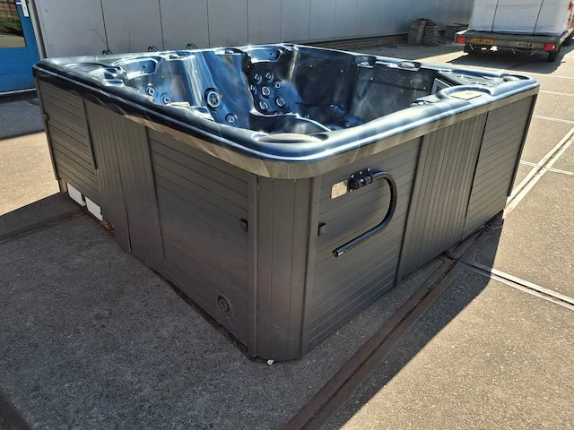 Balboa 6 persoons jacuzzi en buitenspa - afbeelding 35 van  41
