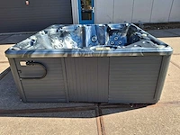 Balboa 6 persoons jacuzzi en buitenspa - afbeelding 36 van  41