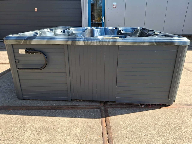 Balboa 6 persoons jacuzzi en buitenspa - afbeelding 38 van  41