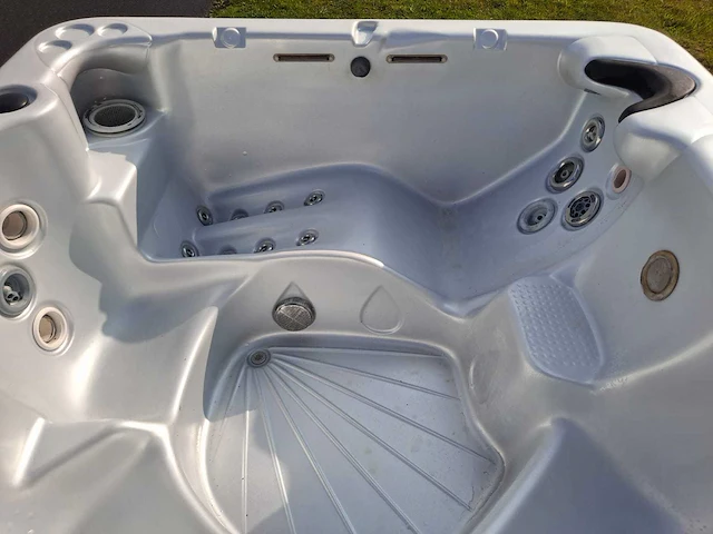 Balboa 6 persoons jacuzzi en buitenspa - afbeelding 5 van  30