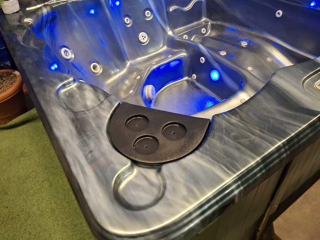 Balboa amerikaanse besturing jacuzzi en buitenspa - afbeelding 19 van  23