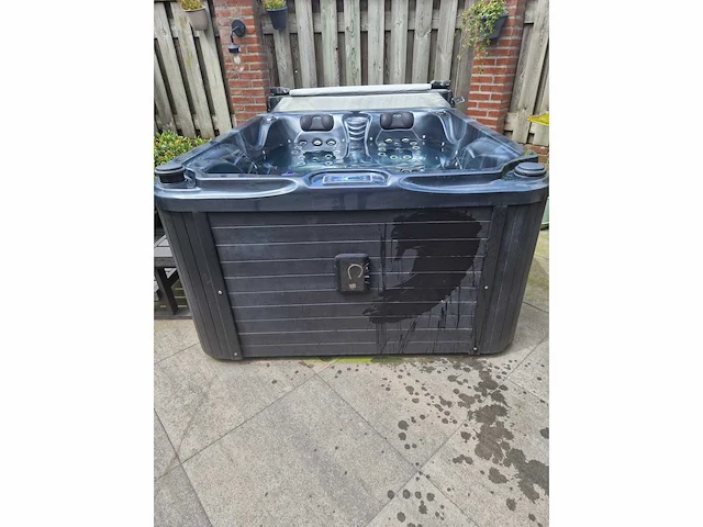 Balboa jacuzzi en buitenspa - afbeelding 3 van  5