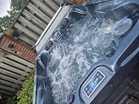 Balboa jacuzzi en buitenspa - afbeelding 5 van  5