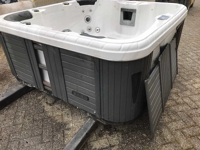 Balboa jacuzzi - afbeelding 6 van  7