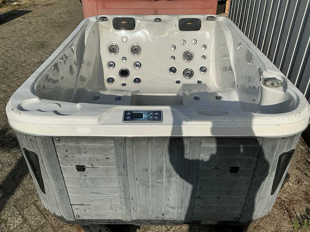 Balboa jacuzzi - afbeelding 10 van  11