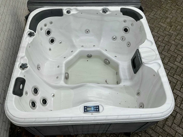 Balboa jacuzzi - afbeelding 4 van  11