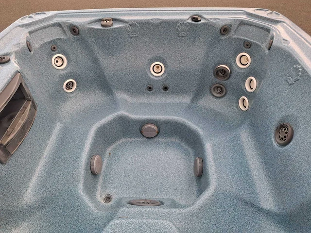 Balboa spa 6 persoons jacuzzi en buitenspa - afbeelding 6 van  26