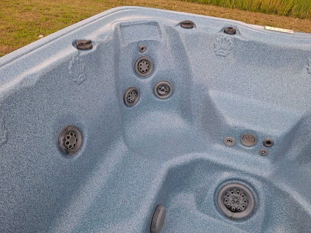 Balboa spa 6 persoons jacuzzi en buitenspa - afbeelding 7 van  26