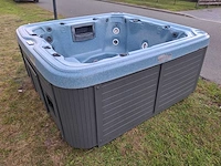 Balboa spa 6 persoons jacuzzi en buitenspa - afbeelding 18 van  26