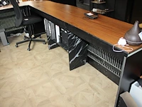 Baliemeubel in hoekopstelling met golvende voorzijde. afmeting 340 x 235 x 79 cm - afbeelding 4 van  4