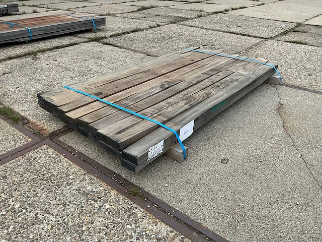 Balk ruw bezaagd okan (20x) - afbeelding 1 van  6