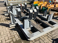 Ballast frame liebherr telekraan - afbeelding 2 van  4