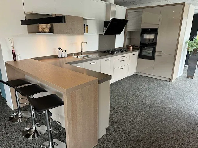 Ballerina - showroomkeuken - afbeelding 1 van  48